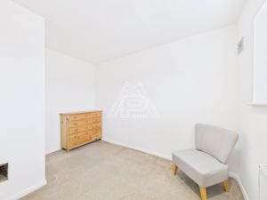 Photo 19- click for photo gallery